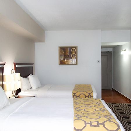 Baymont By Wyndham Delavan Near Lake Geneva Exterior foto
